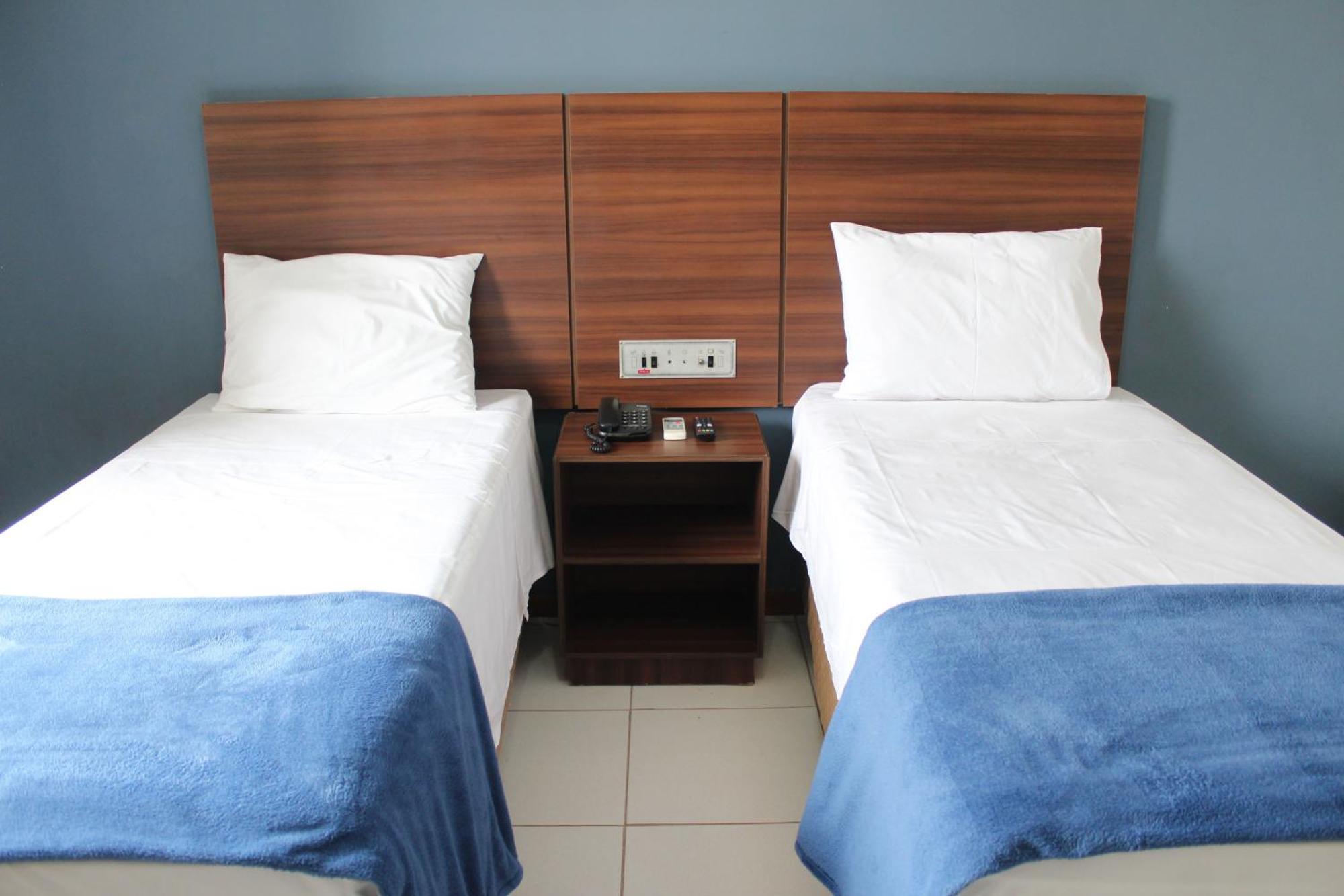 Days Inn By Wyndham อูเบร์ลังเจีย ภายนอก รูปภาพ